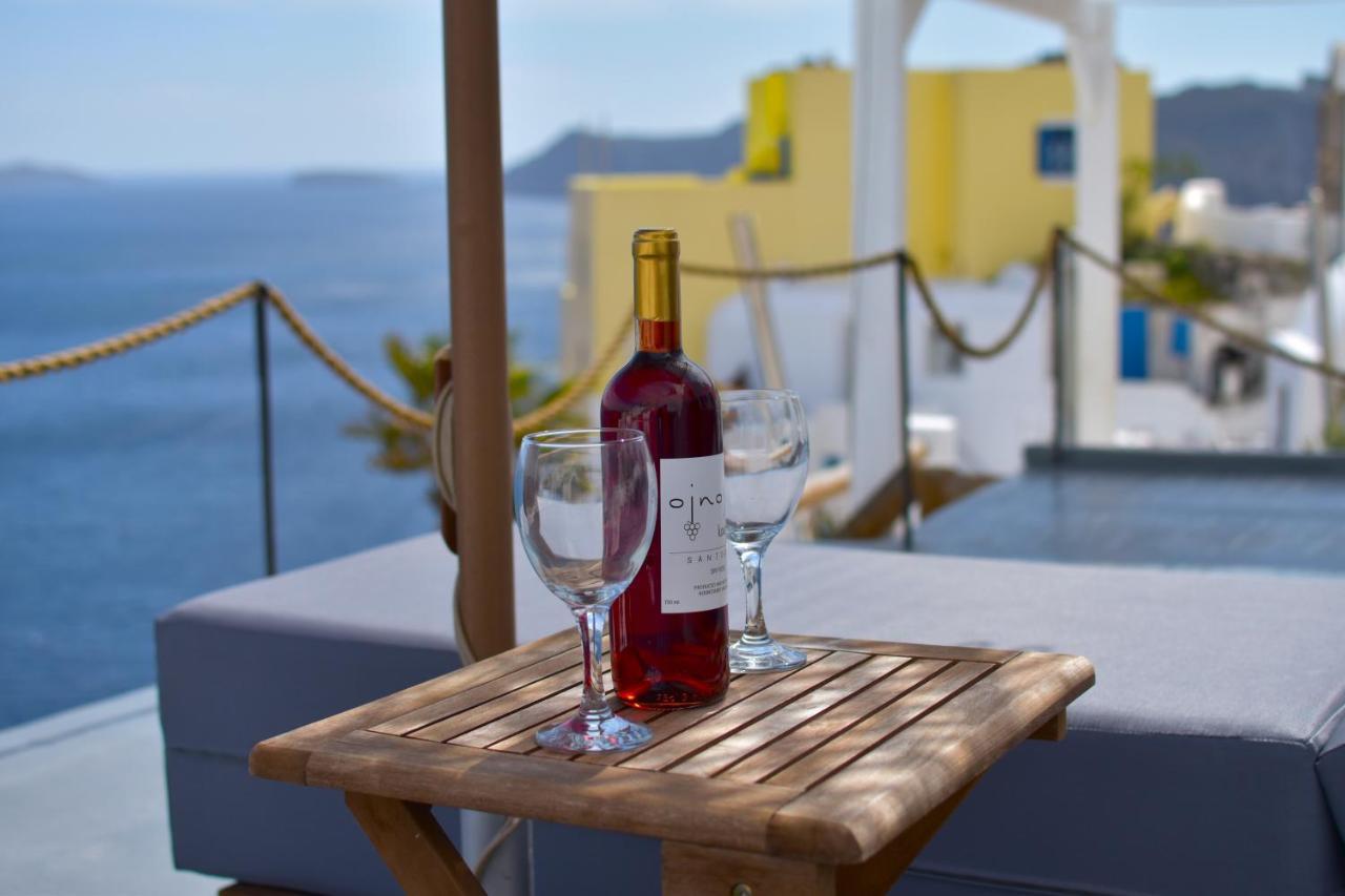 Oinos Luxury Suites Caldera Oía Zewnętrze zdjęcie