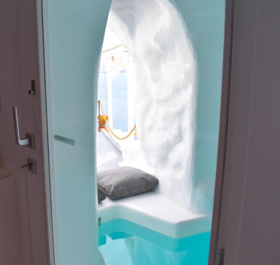 Oinos Luxury Suites Caldera Oía Zewnętrze zdjęcie